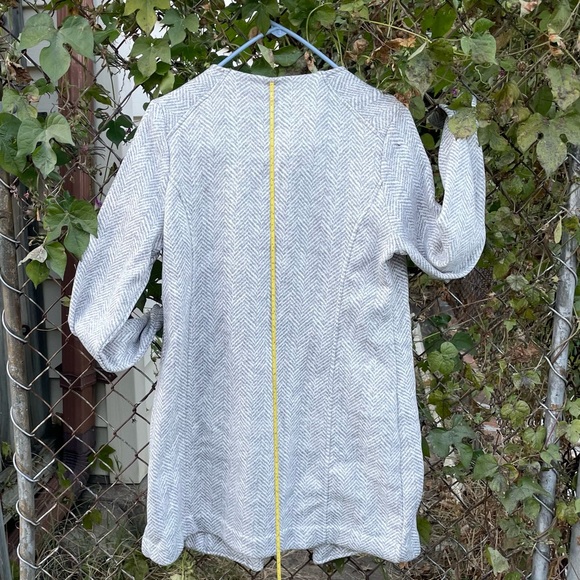 Banana Republic Lightweight Fleece Herringbone Gray & White Long Jacket - NWT - Picture 7 of 14